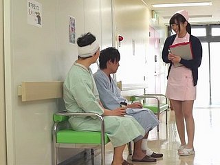 Pyszna pielęgniarka z Japonii dostaje ładnie fanny