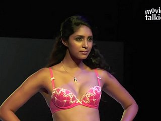 Rampa Nude Model Indyjski Pokaż odsłonięty! HD.