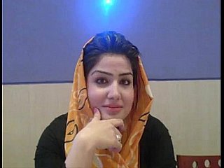 Aantrekkelijke Pakistaanse hijab sletterige kuikens praten met betrekking tot Arabische moslimpaki -seks round Hindustani bij S