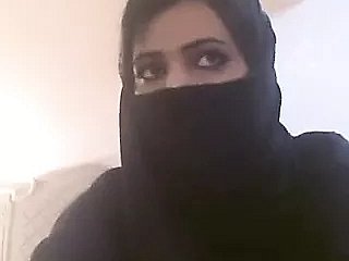 Arabische Frauen here Hijab zeigen ihre Titten