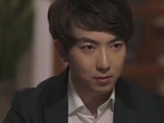 El hijastro folla a aloofness amiga de su madre escena de sexo de aloofness película coreana