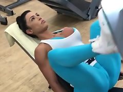 Pussy phòng tập thể dục