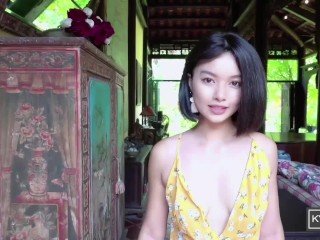 Asian Dame chơi piano, chương trình tắt phần tư nhân và pees cô (Kylie_NG)